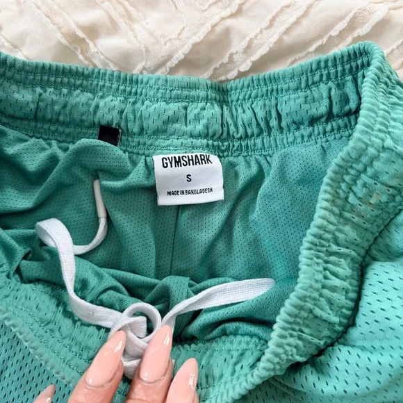 Gymshark Teal Sports Bra and Shorts Set - Picture 5 of 11